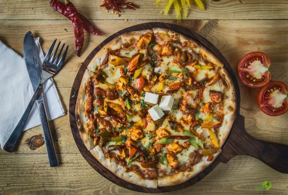 Paneer Tikka Pizza Large